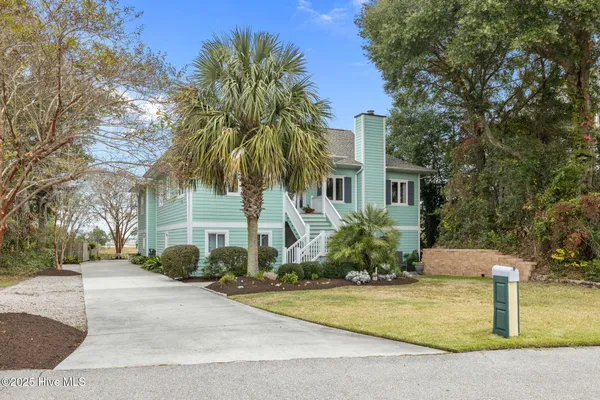 $1,150,000 | 9804 Clarendon Drive, Emerald Isle, NC 28594