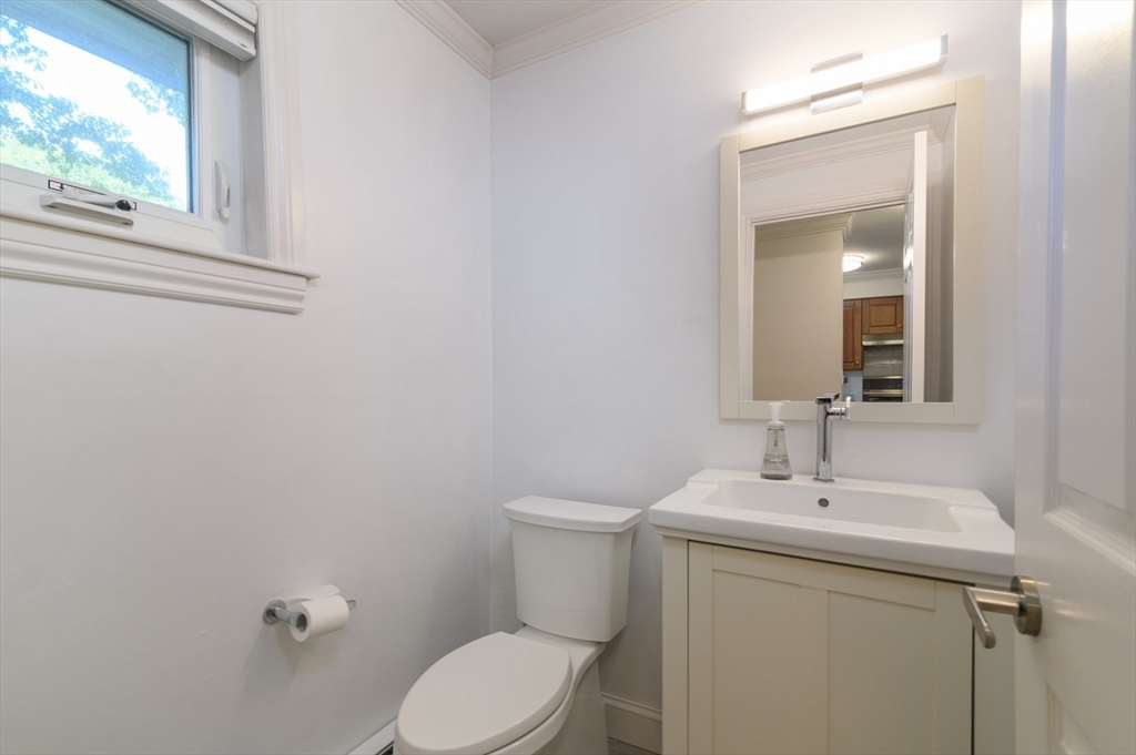 5 Beal's Cove Road, Unit E Hingham, MA 02043 - Photo 11 of 24