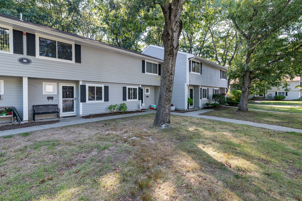 5 Beal's Cove Road, Unit E Hingham, MA 02043 - Photo 3 of 24