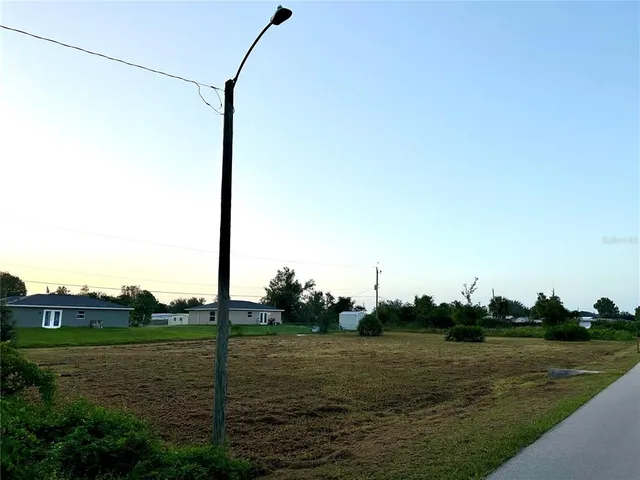 $18,000 | 304 Rio Vista Avenue, Punta Gorda, FL 33982