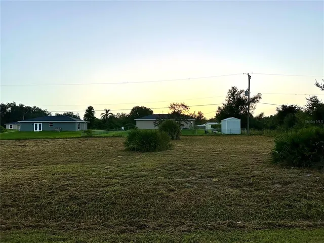 $18,000 | 304 Rio Vista Avenue, Punta Gorda, FL 33982