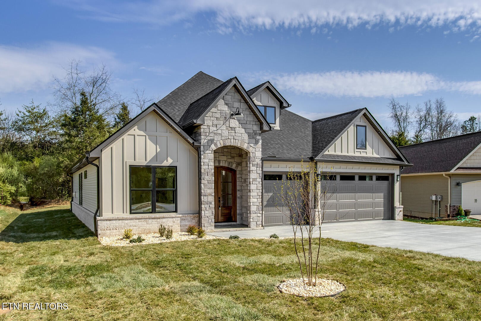 145 Gado Way Loudon, TN 37774 - Photo 2 of 52