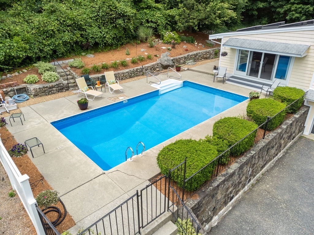 410 Stow Road Marlborough, MA 01752 - Photo 29 of 34 Gallery Image 29
