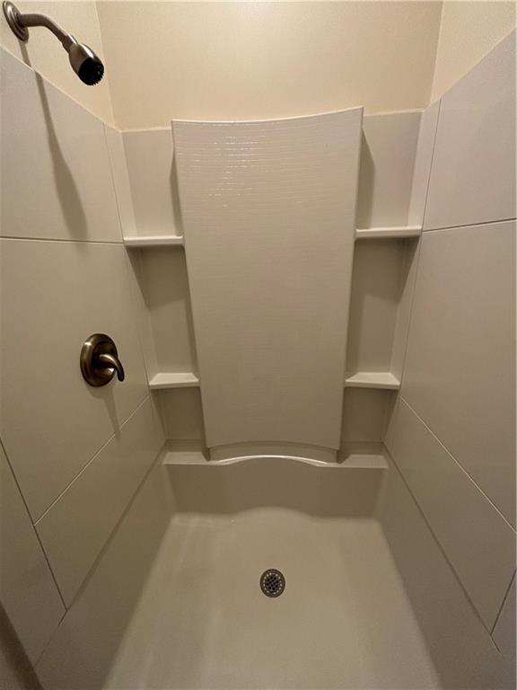 501 Atlantic Avenue Monaca, PA 15061 - Photo 22 of 29 a bathroom with a tub