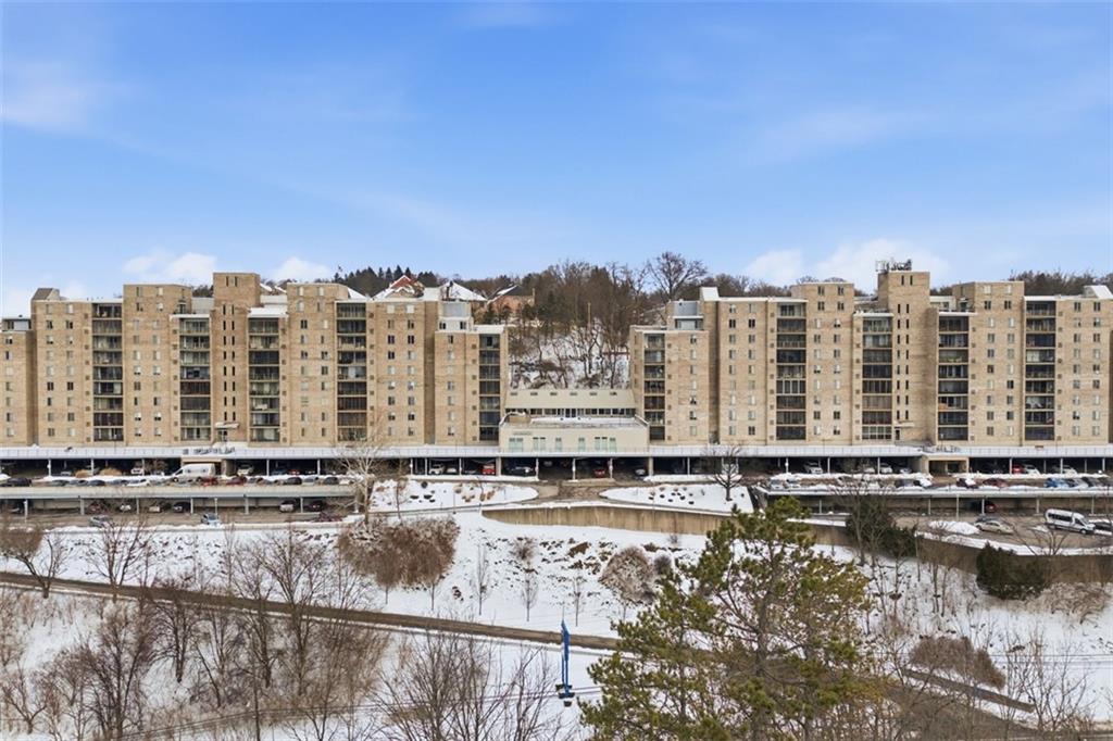 2160 Greentree Road, Unit 604W Pittsburgh, PA 15220 - Photo 2 of 32