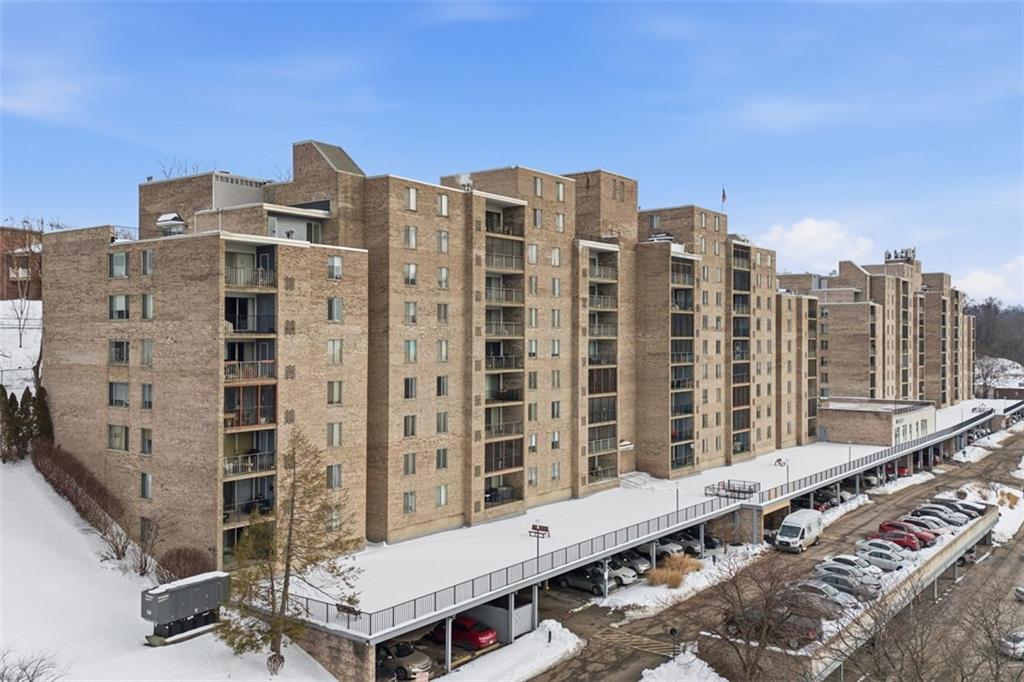 2160 Greentree Road, Unit 604W Pittsburgh, PA 15220 - Photo 3 of 32