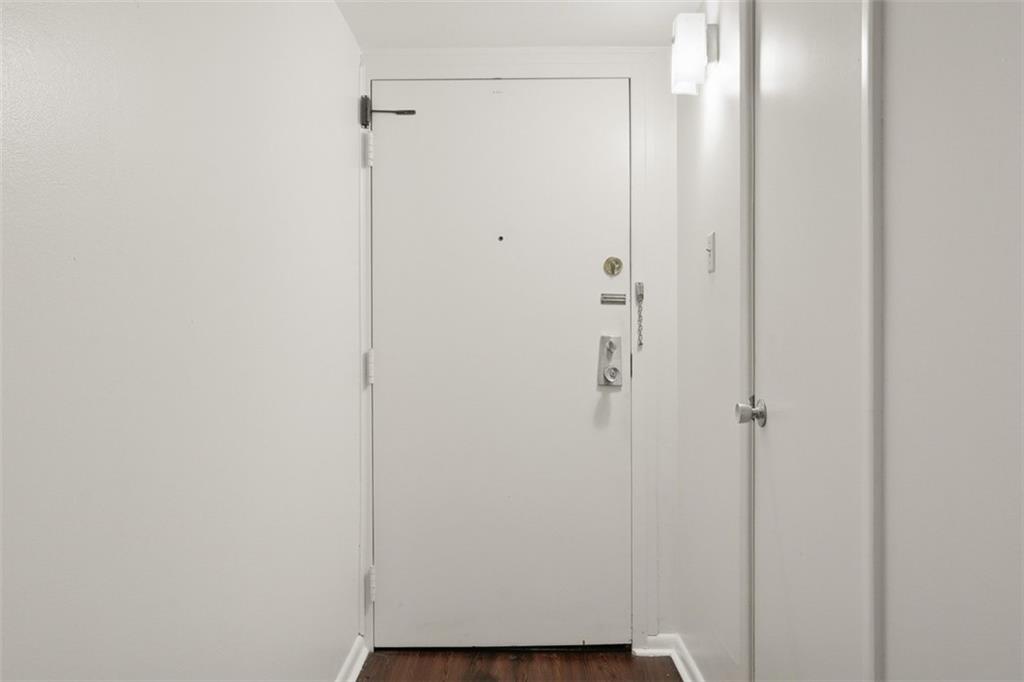 2160 Greentree Road, Unit 604W Pittsburgh, PA 15220 - Photo 5 of 32