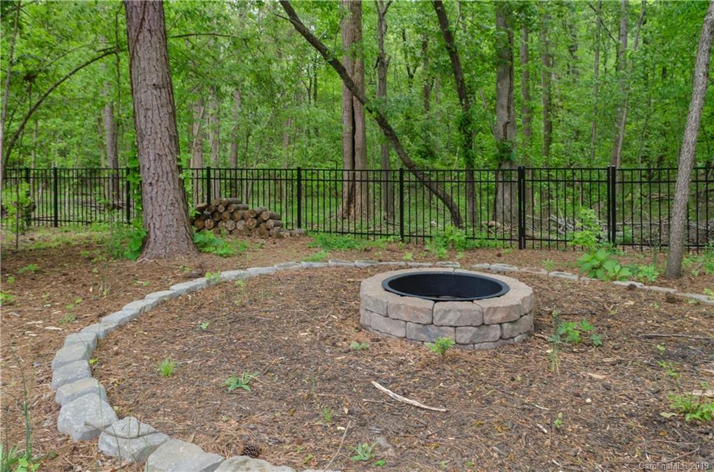 3824 McKee Road Charlotte, NC 28270 - Photo 6 of 39 Gallery Image 6
