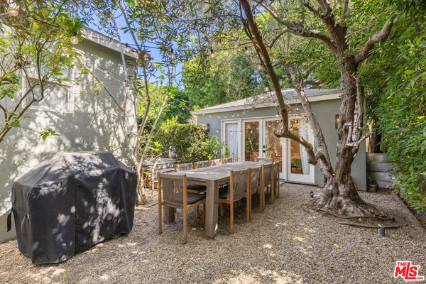 $8,500 | 3954 Redwood Avenue, Los Angeles, CA 90066