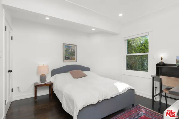 $8,500 | 3954 Redwood Avenue, Los Angeles, CA 90066
