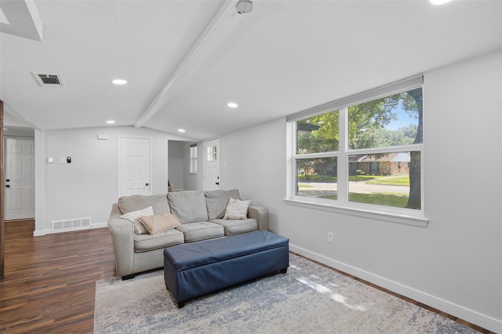 13231 Veronica Road Farmers Branch, TX 75234 - Photo 6 of 40