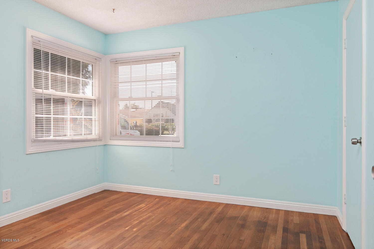 1119 West Roderick Avenue Oxnard, CA 93030 - Photo 17 of 26 1119 W Roderick Ave-019-003-Bedroom-MLS_
