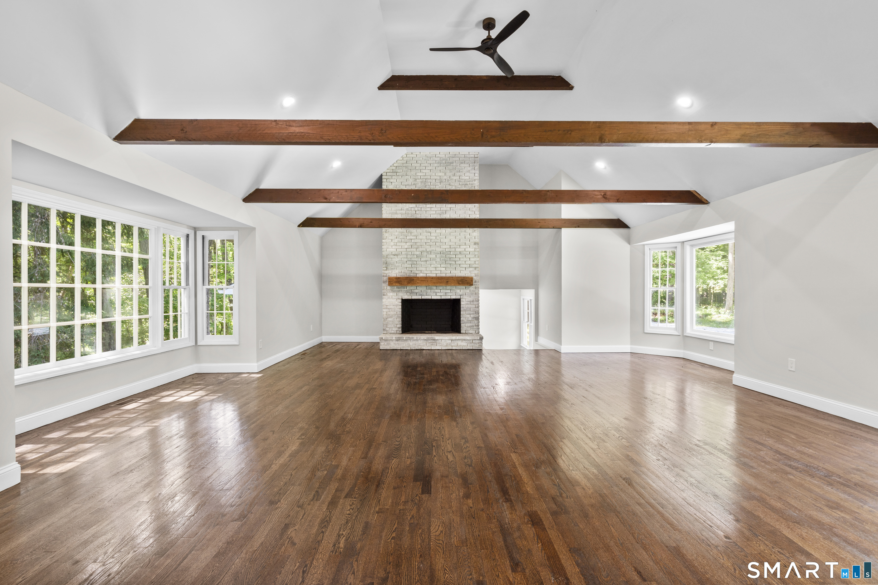 33 Old Stagecoach Road Redding, CT 06896 - Photo 5 of 40