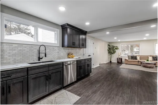 $549,000 | 789 Lake Street, Evans, NY 14006