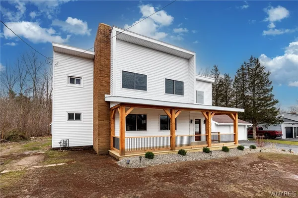 $549,000 | 789 Lake Street, Evans, NY 14006