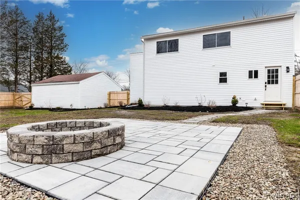 $549,000 | 789 Lake Street, Evans, NY 14006