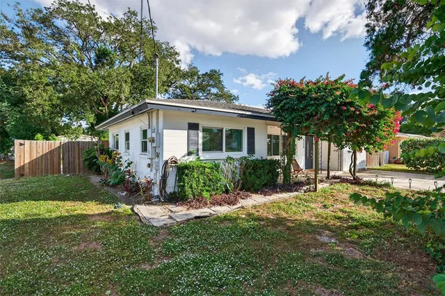 $475,000 | 6215 Rodgers Avenue, Sarasota, FL 34231