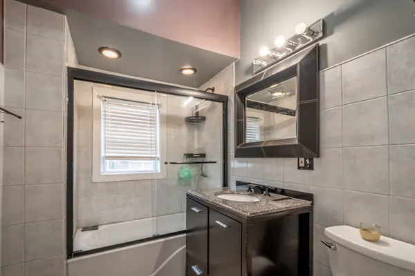 $324,900 | 3024 East Avenue, Berwyn, IL 60402
