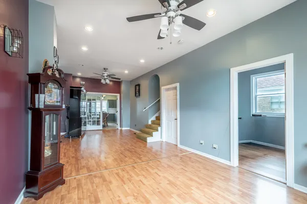 $324,900 | 3024 East Avenue, Berwyn, IL 60402