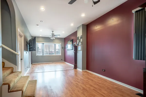$324,900 | 3024 East Avenue, Berwyn, IL 60402