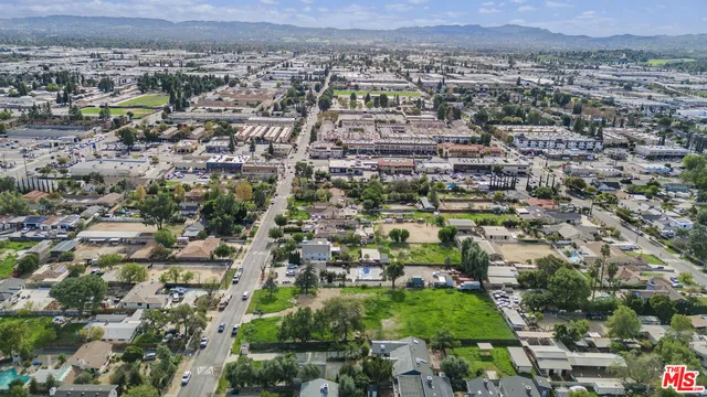 $2,500,000 | 10425 Independence Avenue, Chatsworth, CA 91311