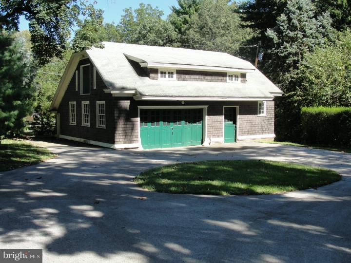 1717 County Line Road Villanova, PA 19085 - Photo 24 of 25 Garage