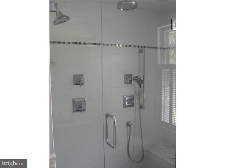 1717 County Line Road Villanova, PA 19085 - Photo 5 of 25 Bathroom