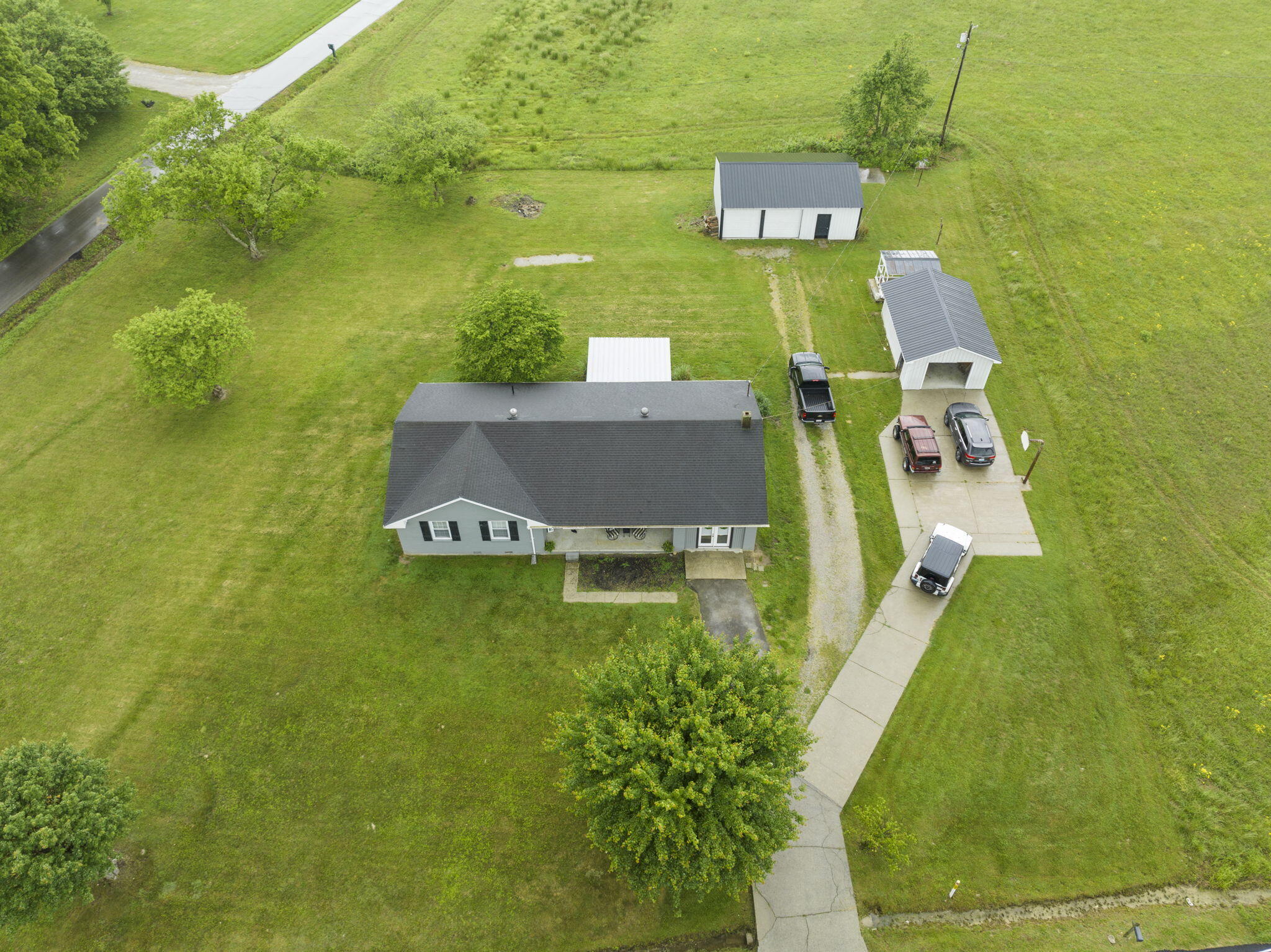 525 Tabor Road Jeffersonville, KY 40337 - Photo 3 of 44 1-web-or-mls-Copy of DJI_0471