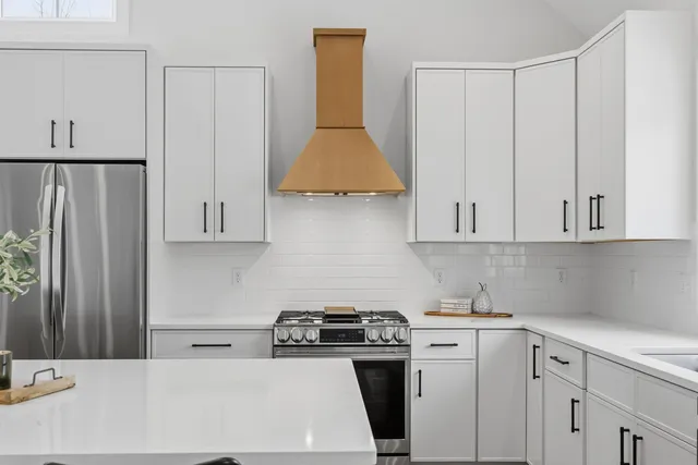 $995,000 | 182 Shore Drive, Salem, NH 03079