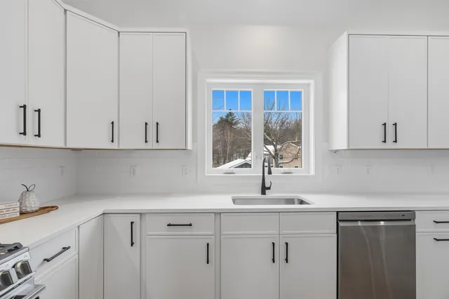 $995,000 | 182 Shore Drive, Salem, NH 03079