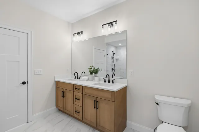 $995,000 | 182 Shore Drive, Salem, NH 03079