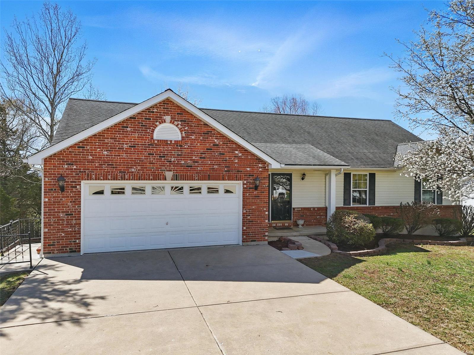 160 Stable Ridge Drive Troy, MO 63379 - Photo 2 of 27