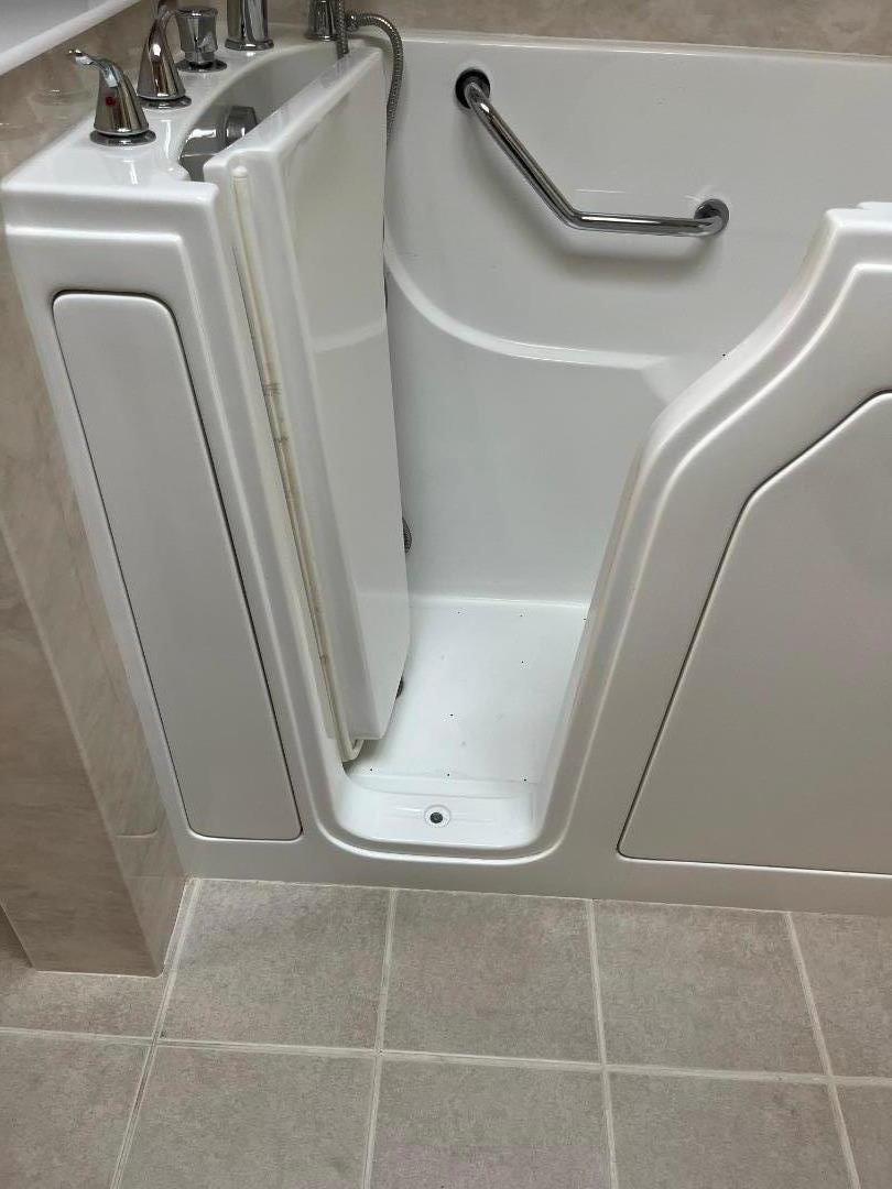 500 North Tully Road, Unit 39 Turlock, CA 95380 - Photo 21 of 32 a utility room with dryer and washer