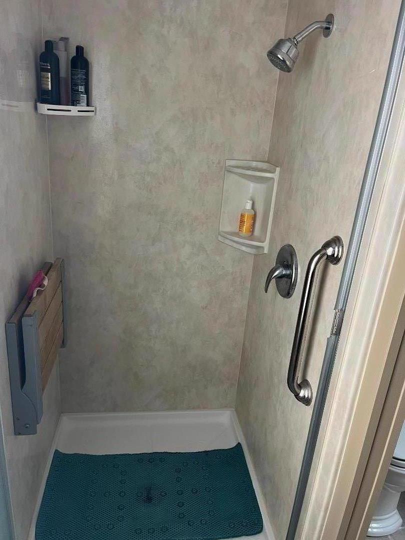 500 North Tully Road, Unit 39 Turlock, CA 95380 - Photo 24 of 32 a bathroom with a shower