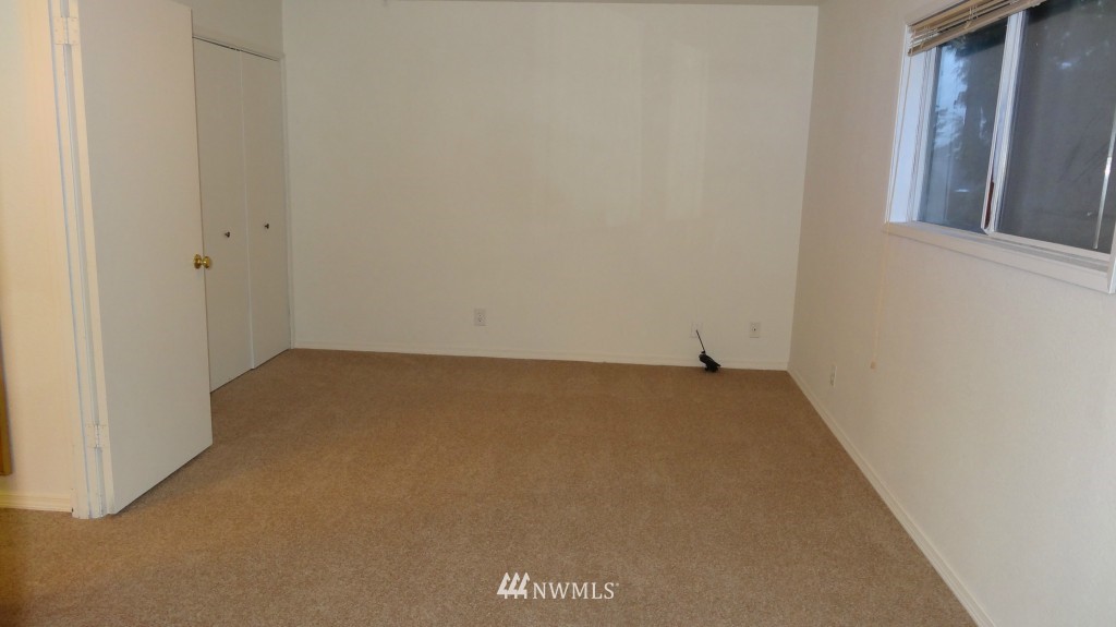 2389 Yew Street Road Bellingham, WA 98229 - Photo 14 of 15 Gallery Image 14