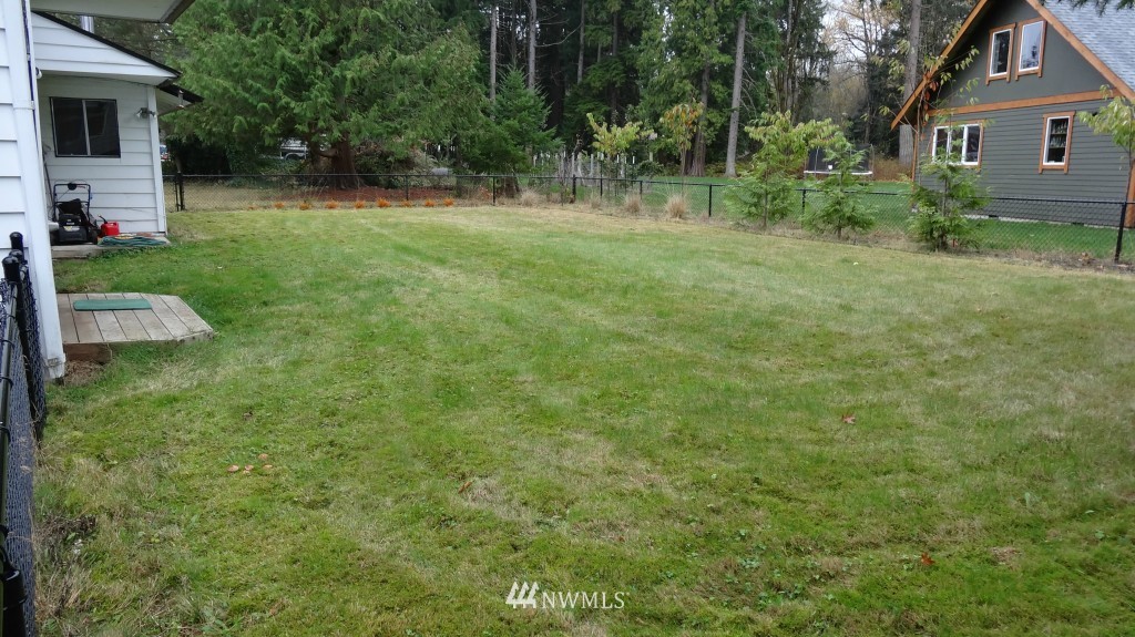 2389 Yew Street Road Bellingham, WA 98229 - Photo 3 of 15 Gallery Image 3