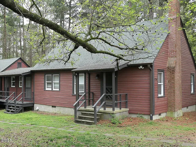 $2,595 | 1724 Legion Road, Unit A, Chapel Hill, NC 27517