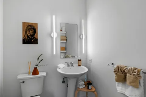 $479,000 | 801 Ash Street, Unit 405, San Diego, CA 92101