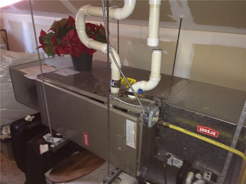 59 Kavanaugh Road, Unit 59 Old Orchard Beach, ME 04064 - Photo 5 of 6 Heating/Cooling System