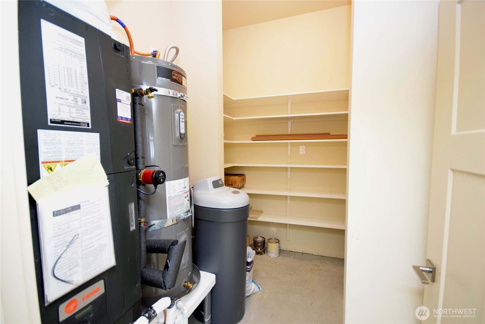 261 Mt Baker Drive, Unit B Sequim, WA 98382 - Photo 25 of 28 a room with furniture and a window