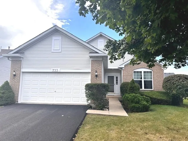 $339,900 | 733 Mecosta Lane, Romeoville, IL 60446