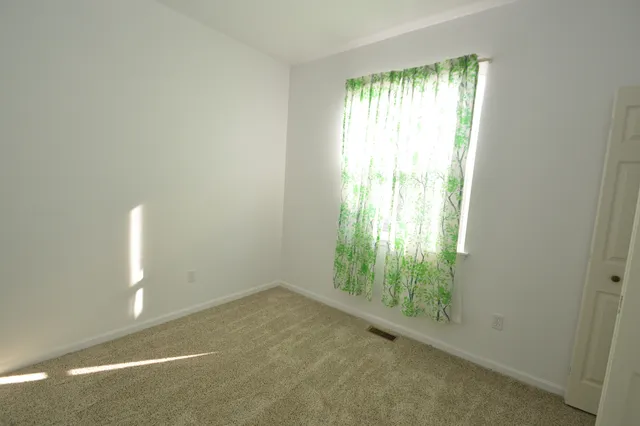 $339,900 | 733 Mecosta Lane, Romeoville, IL 60446