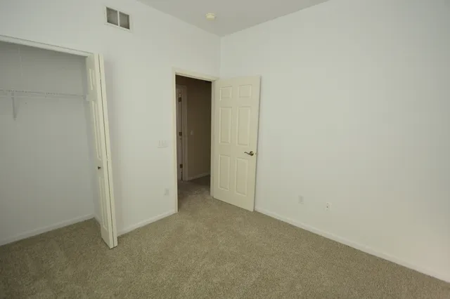 $339,900 | 733 Mecosta Lane, Romeoville, IL 60446