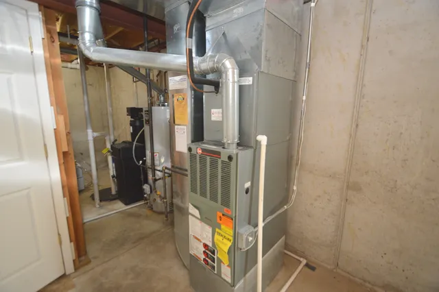 $339,900 | 733 Mecosta Lane, Romeoville, IL 60446