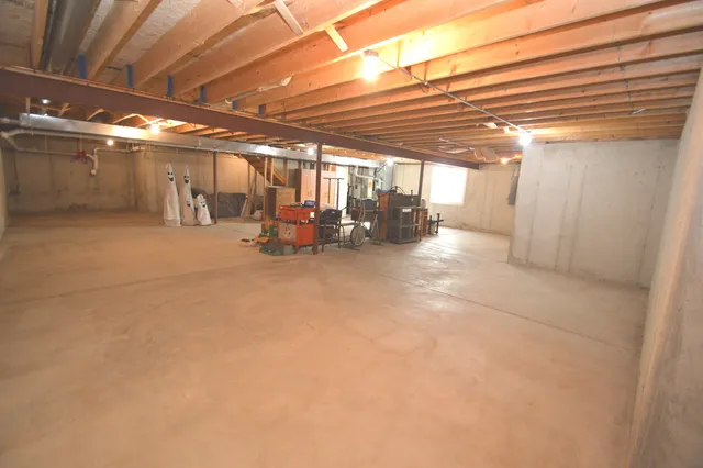 $339,900 | 733 Mecosta Lane, Romeoville, IL 60446