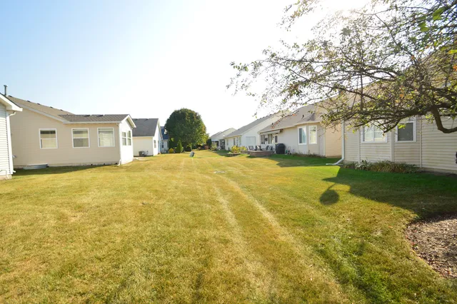 $339,900 | 733 Mecosta Lane, Romeoville, IL 60446