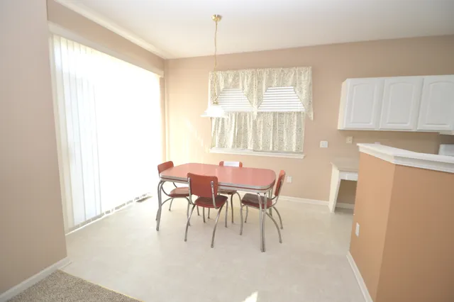 $339,900 | 733 Mecosta Lane, Romeoville, IL 60446