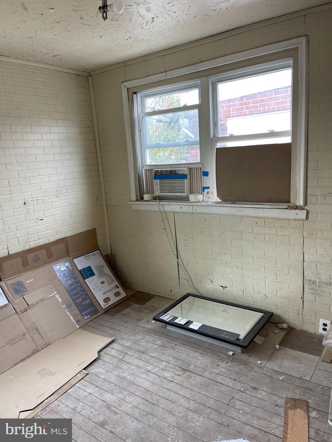 1105 West 8th Street Chester, PA 19013 - Photo 4 of 12