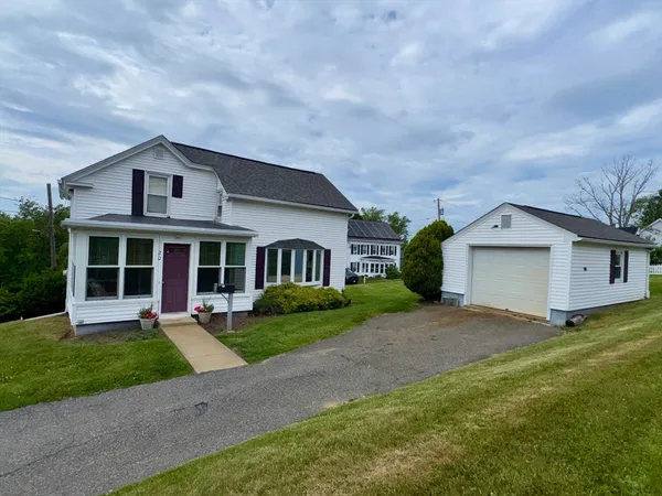 $359,900 | 20 Bell Street, Spencer, MA 01562
