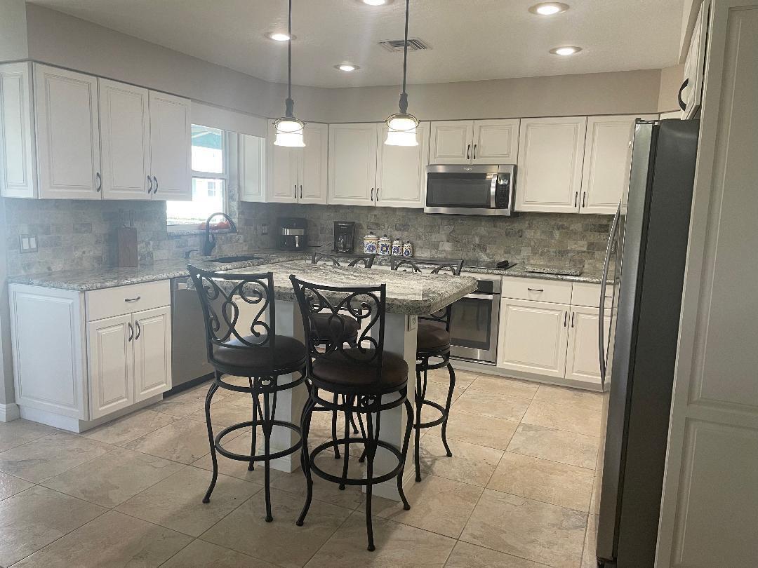 717 West Fischer Circle Sebastian, FL 32958 - Photo 4 of 12 Kitchen 2